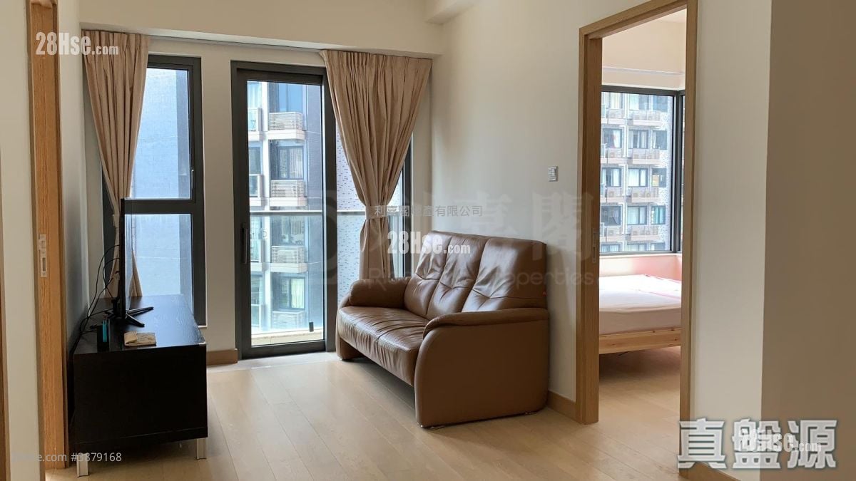 Victoria Skye Sell 2 Bedrooms 504 ft²