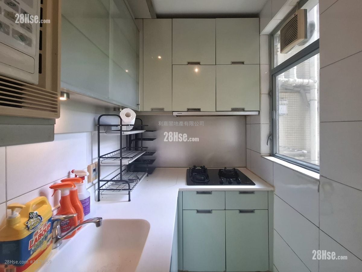 Coastal Skyline Rental 485 ft²