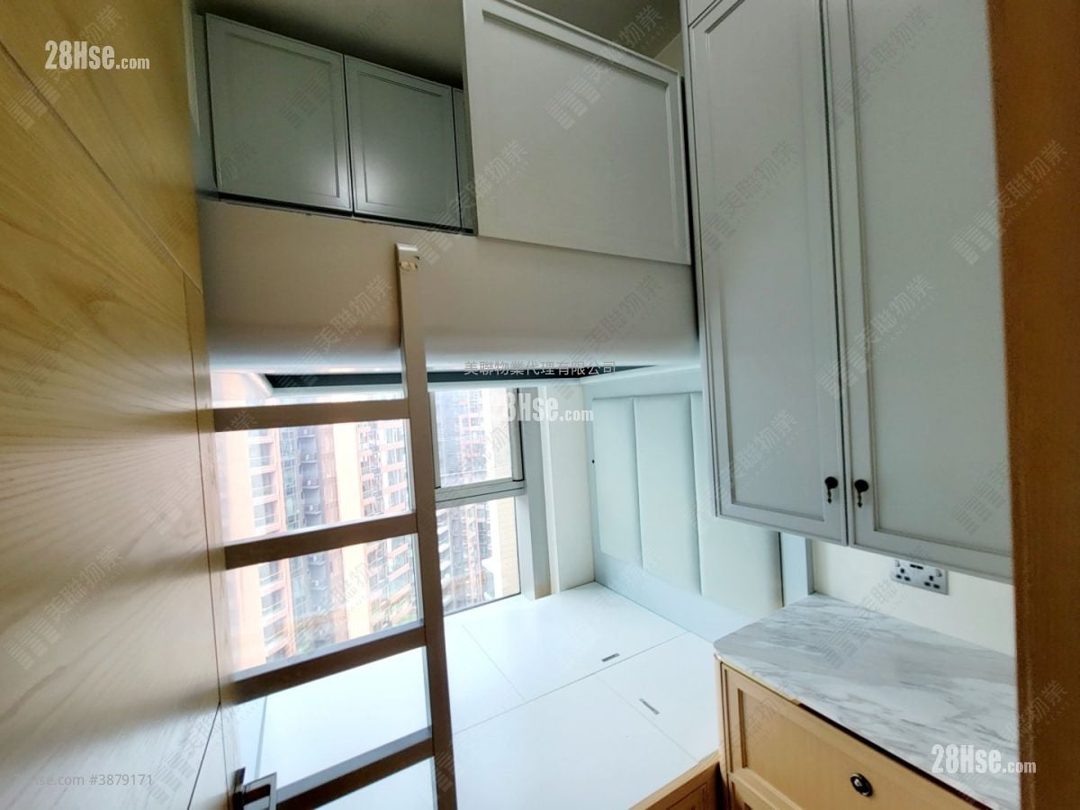 Mayfair By The Sea 8 Sell 3 Bedrooms , 2 Bathrooms 677 ft²