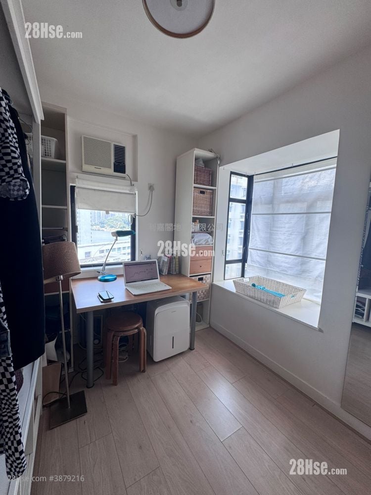 Heng Fa Chuen Sell 2 Bedrooms , 1 Bathroom 499 ft²