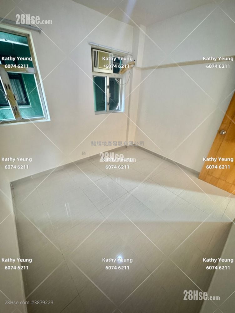 Man Wah Building Rental 3 Bedrooms , 1 Bathroom 710 ft²