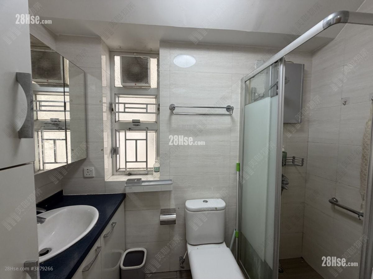 Nan Fung Sun Chuen Rental 3 Bedrooms , 1 Bathroom 570 ft²