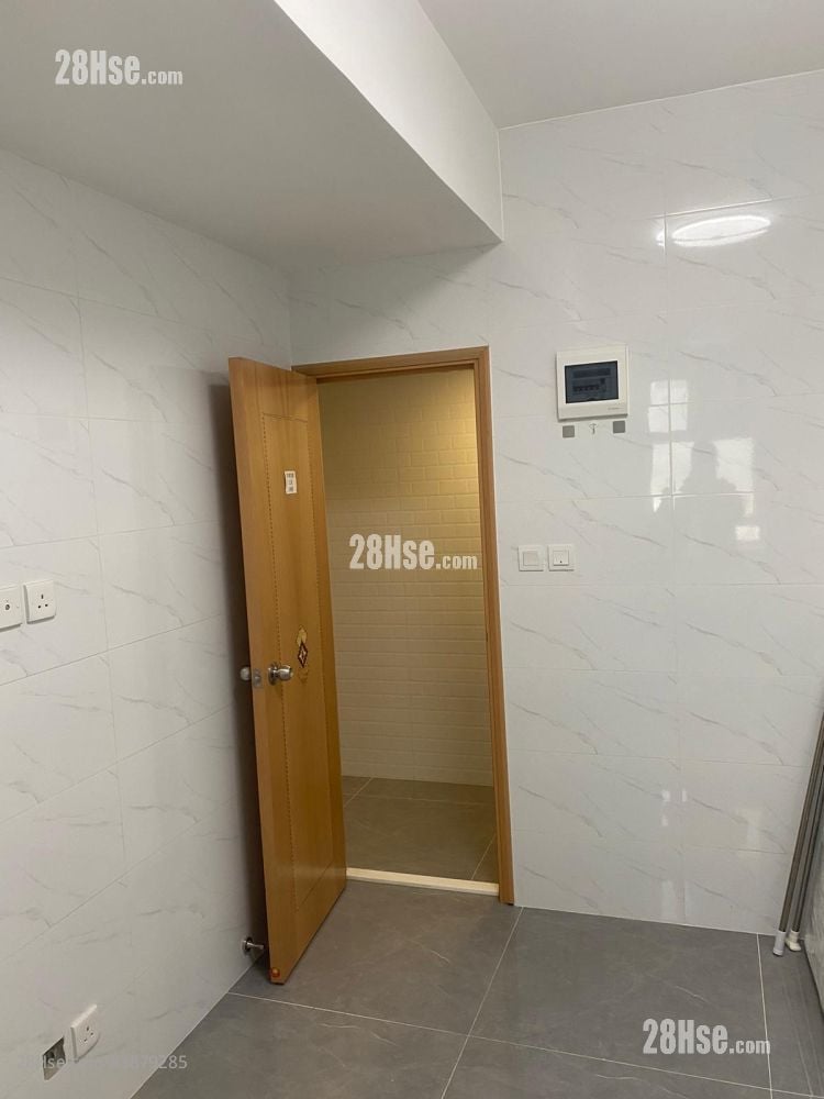 Wang Wah Mansion Rental 110 ft²