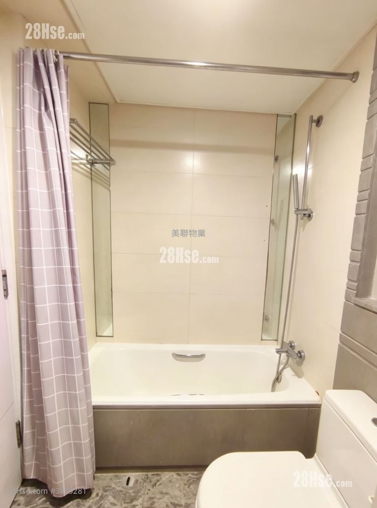 Festival City Sell 3 Bedrooms , 2 Bathrooms 678 ft²