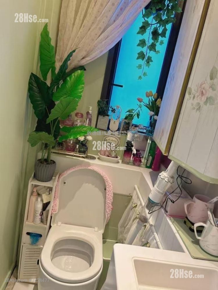 The Vantage Sell Studio , 1 Bathroom 196 ft²