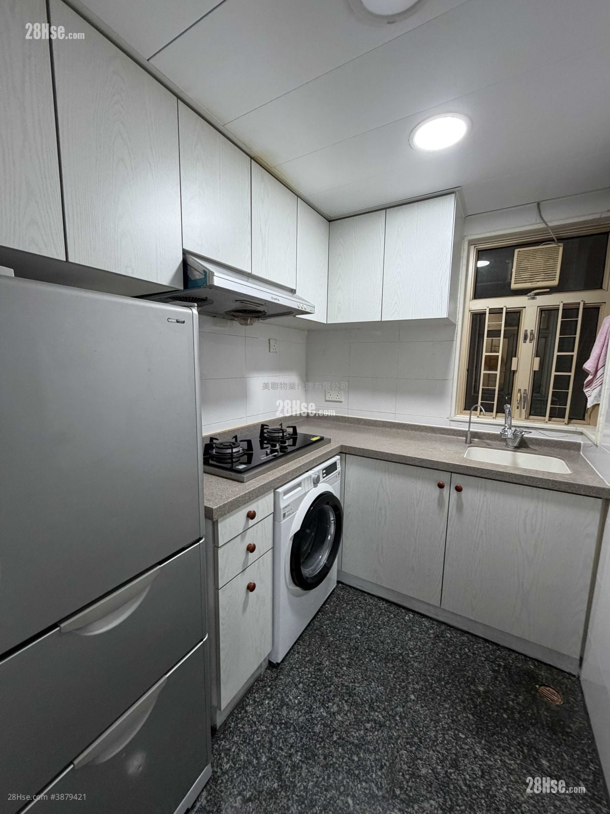 La Cite Noble Rental 2 Bedrooms , 1 Bathroom 436 ft²