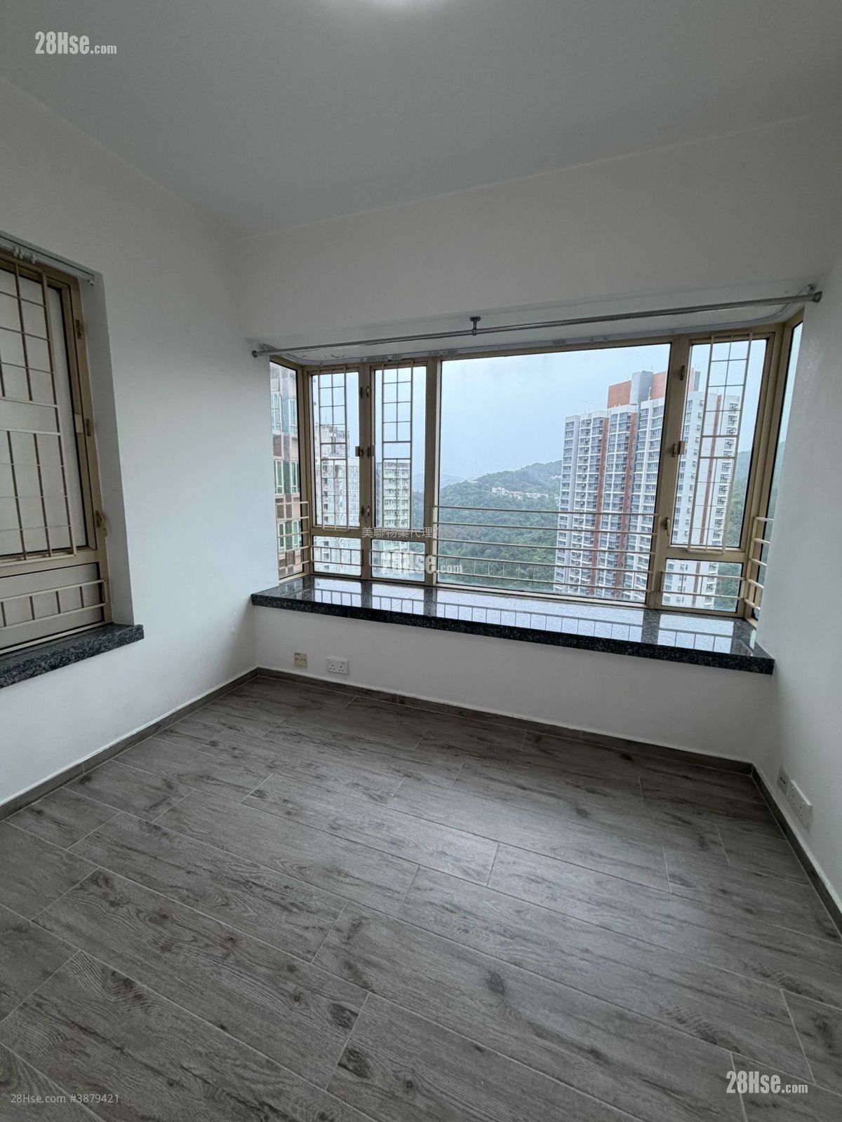 La Cite Noble Rental 2 Bedrooms , 1 Bathroom 436 ft²