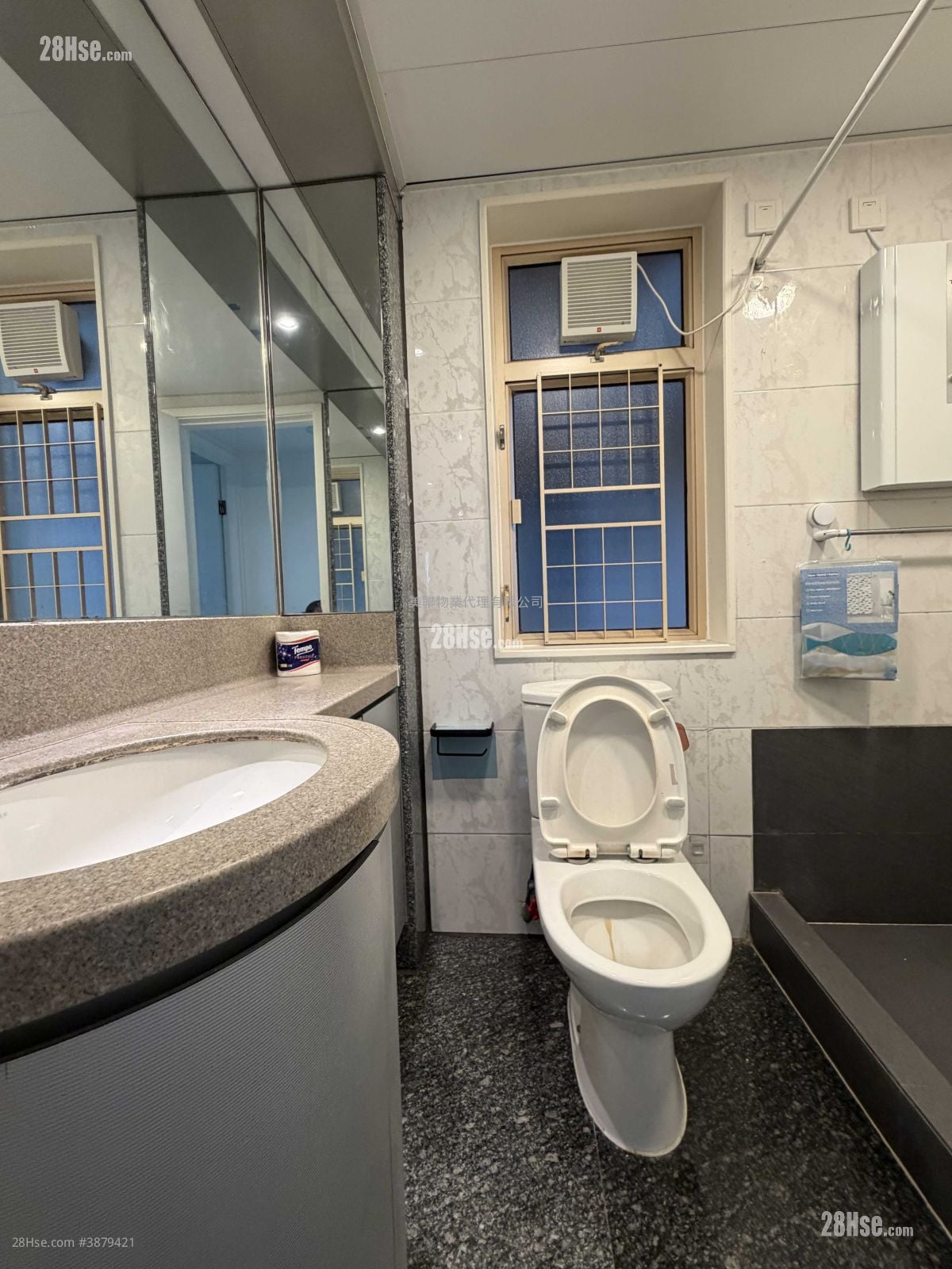 La Cite Noble Rental 2 Bedrooms , 1 Bathroom 436 ft²