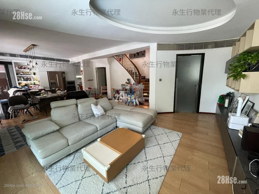 Book Kin Tsuen  Rental 3 Bedrooms , 3 Bathrooms 700 ft²