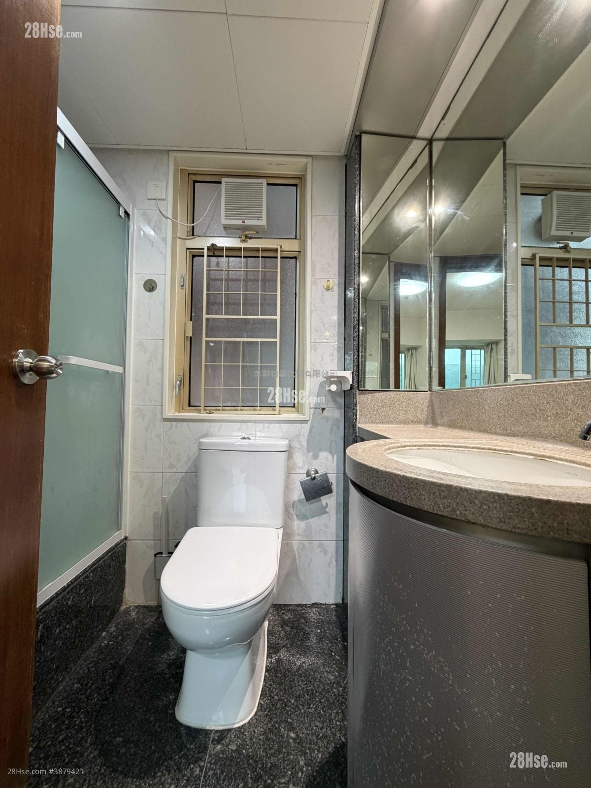 La Cite Noble Rental 2 Bedrooms , 1 Bathroom 436 ft²