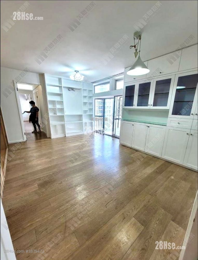 Riviera Gardens Sell 3 Bedrooms , 2 Bathrooms 647 ft²