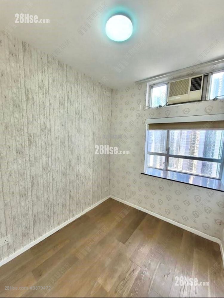 Riviera Gardens Sell 3 Bedrooms , 2 Bathrooms 647 ft²