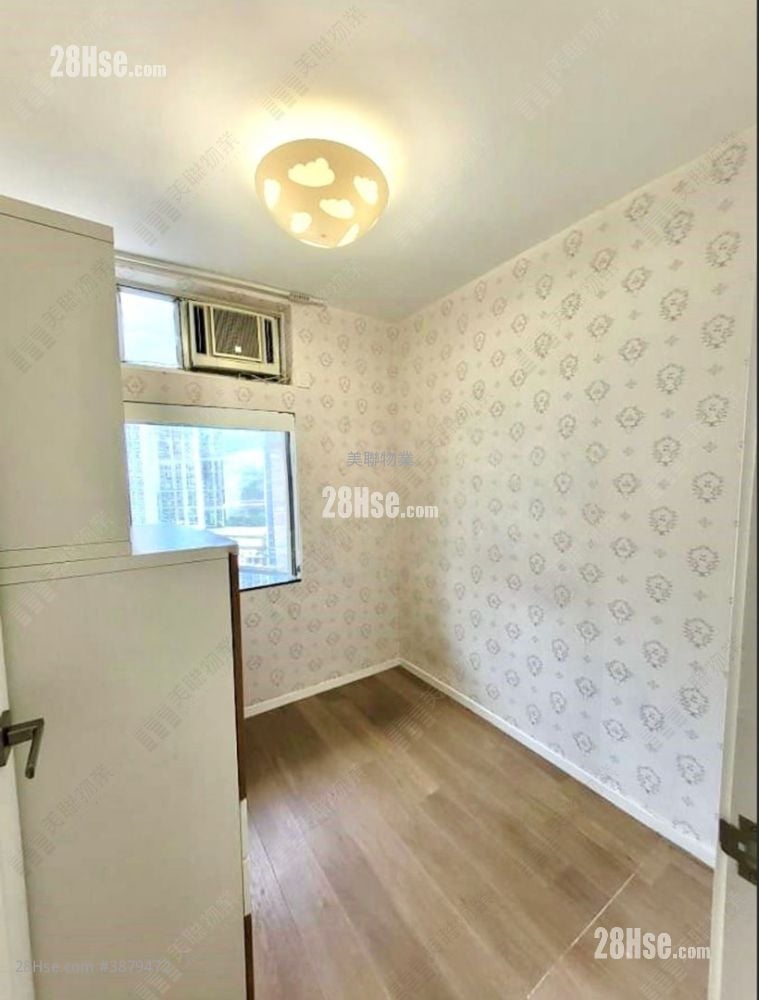 Riviera Gardens Sell 3 Bedrooms , 2 Bathrooms 647 ft²