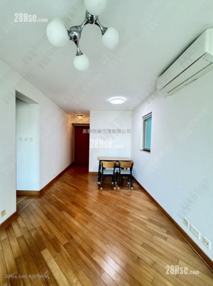 Park Central Sell 2 Bedrooms , 1 Bathroom 465 ft²