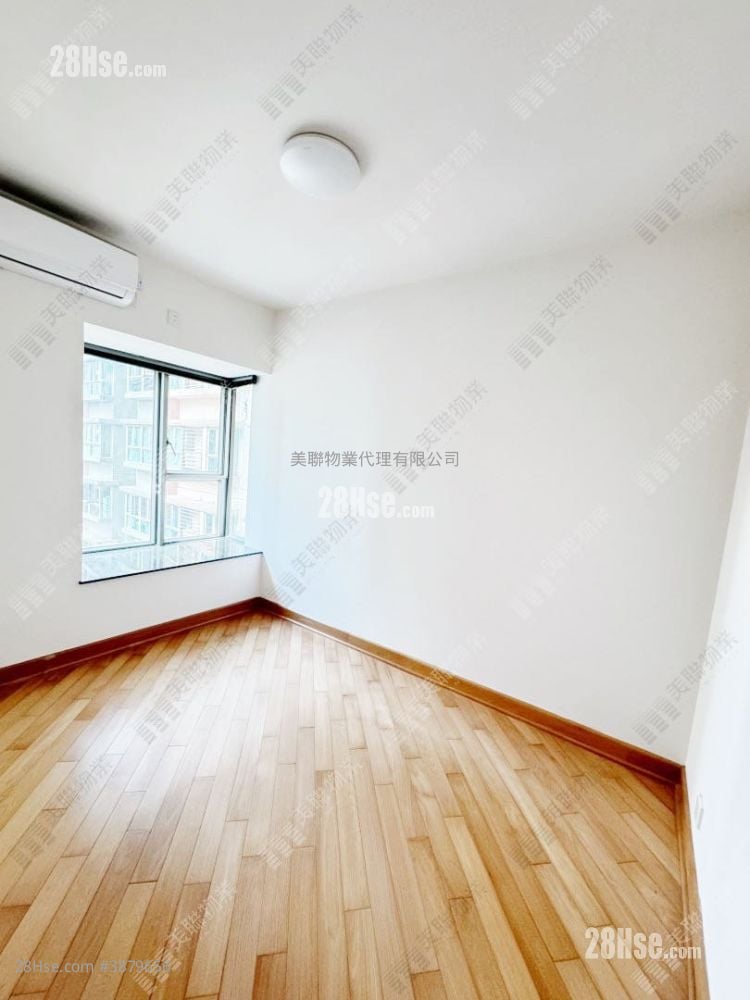 Park Central Sell 2 Bedrooms , 1 Bathroom 465 ft²