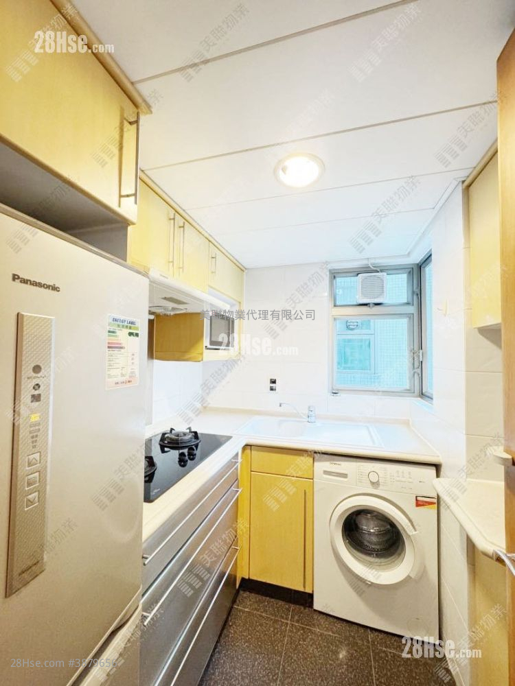 Park Central Sell 2 Bedrooms , 1 Bathroom 465 ft²