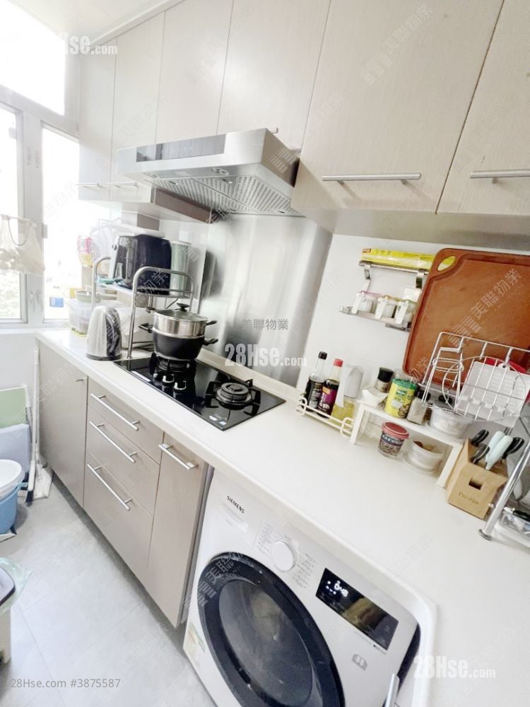 King Shing Court Sell 2 Bedrooms , 1 Bathroom 438 ft²