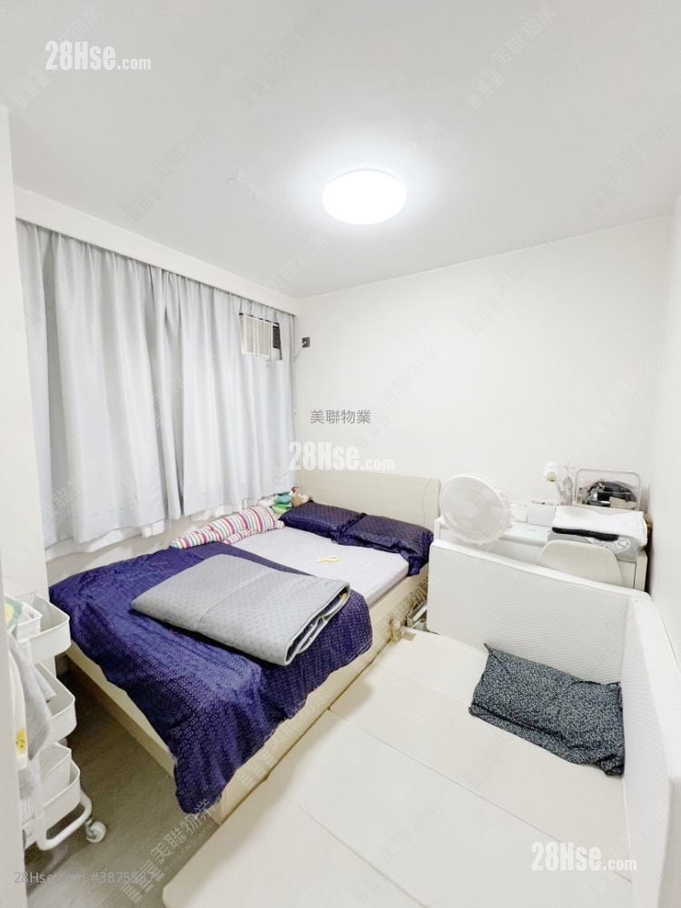 King Shing Court Sell 2 Bedrooms , 1 Bathroom 438 ft²