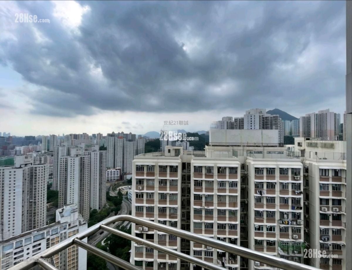 Hiu Wah Building Sell 2 Bedrooms , 1 Bathroom 441 ft²
