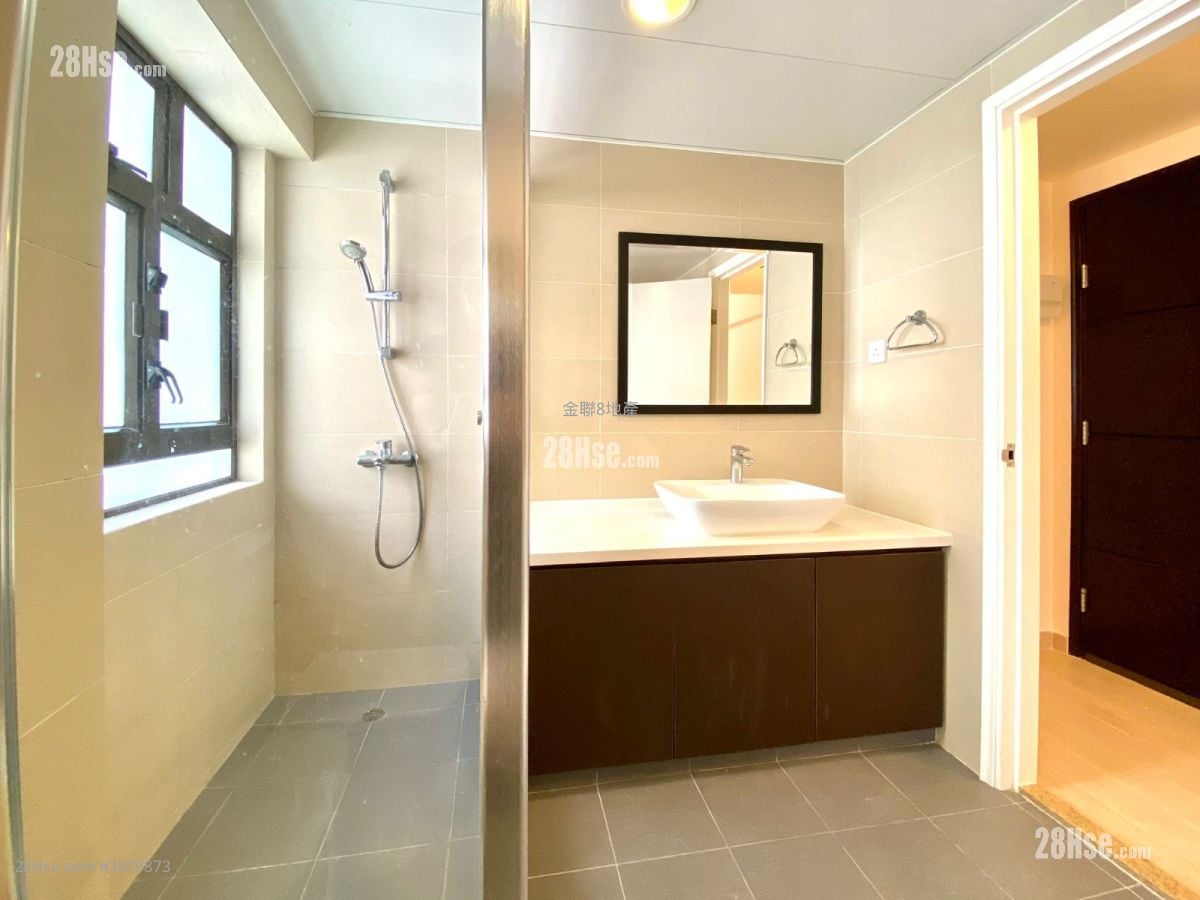 Chung Nam Mansion Rental 2 Bedrooms , 1 Bathroom 404 ft²
