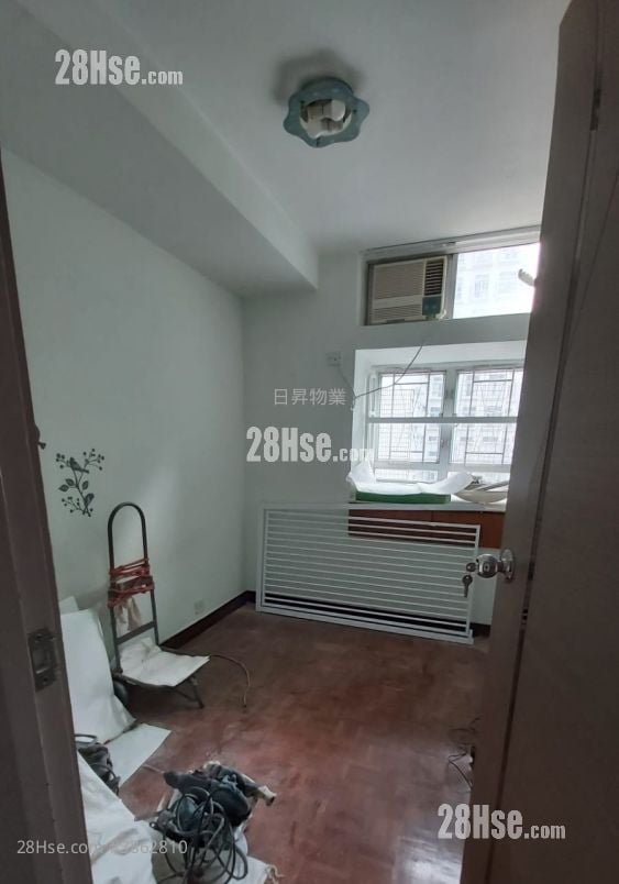Felicity Garden Rental 3 Bedrooms , 2 Bathrooms 688 ft²