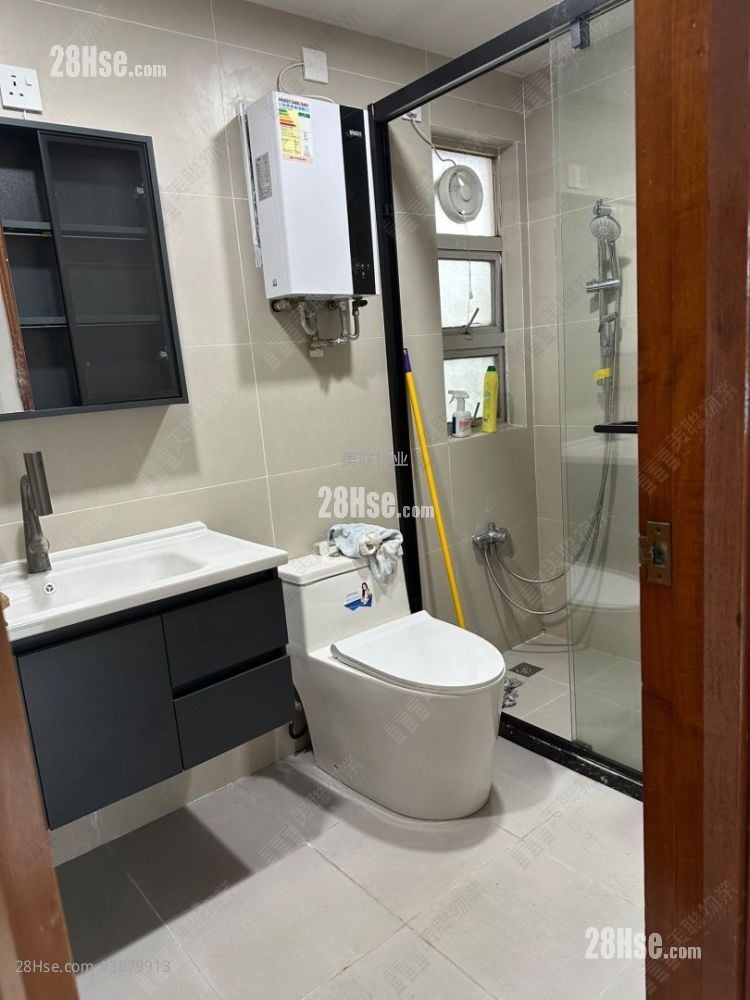 Kingswood Villas Rental 3 Bedrooms , 1 Bathroom 547 ft²