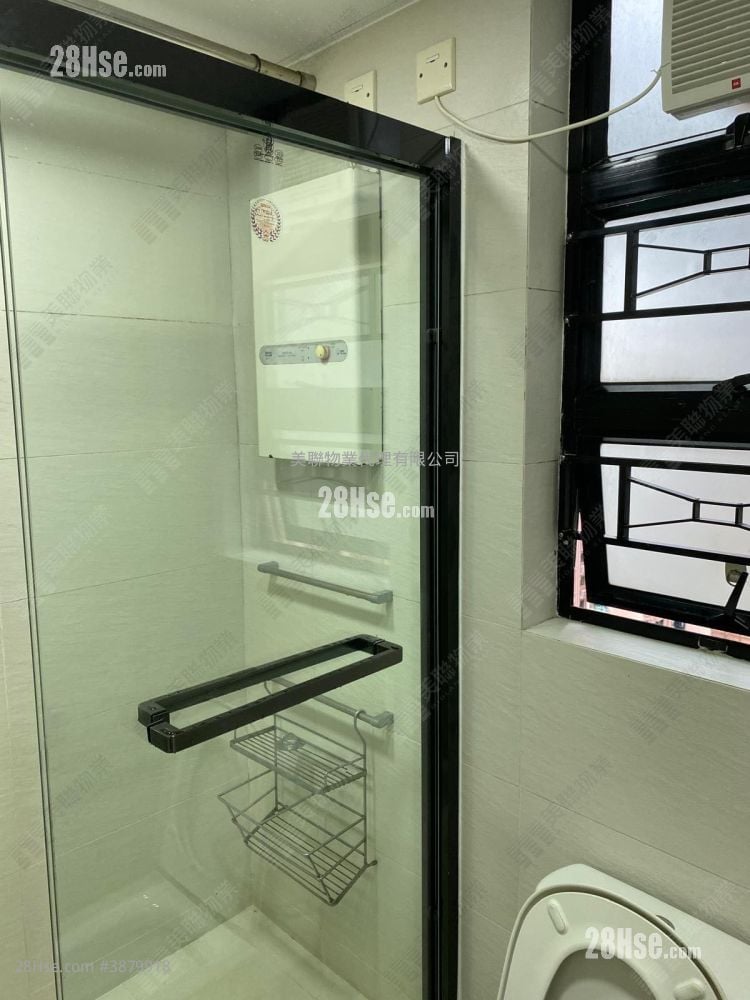 Nan Fung Plaza Sell 3 Bedrooms 806 ft²