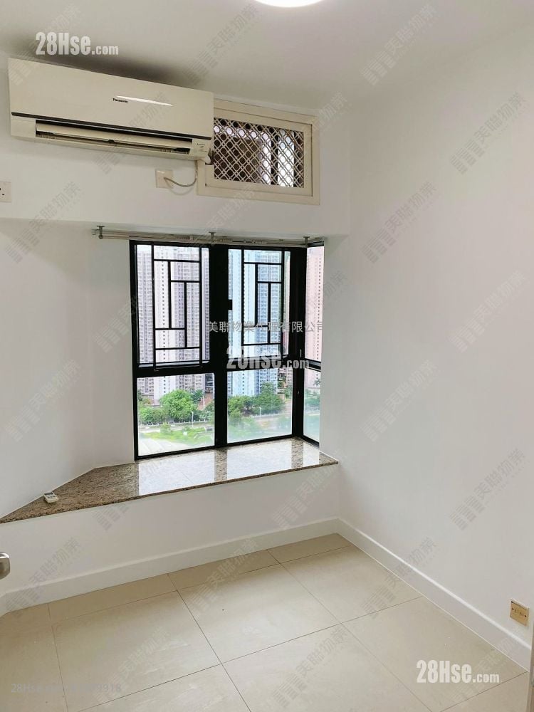 Nan Fung Plaza Sell 3 Bedrooms 806 ft²