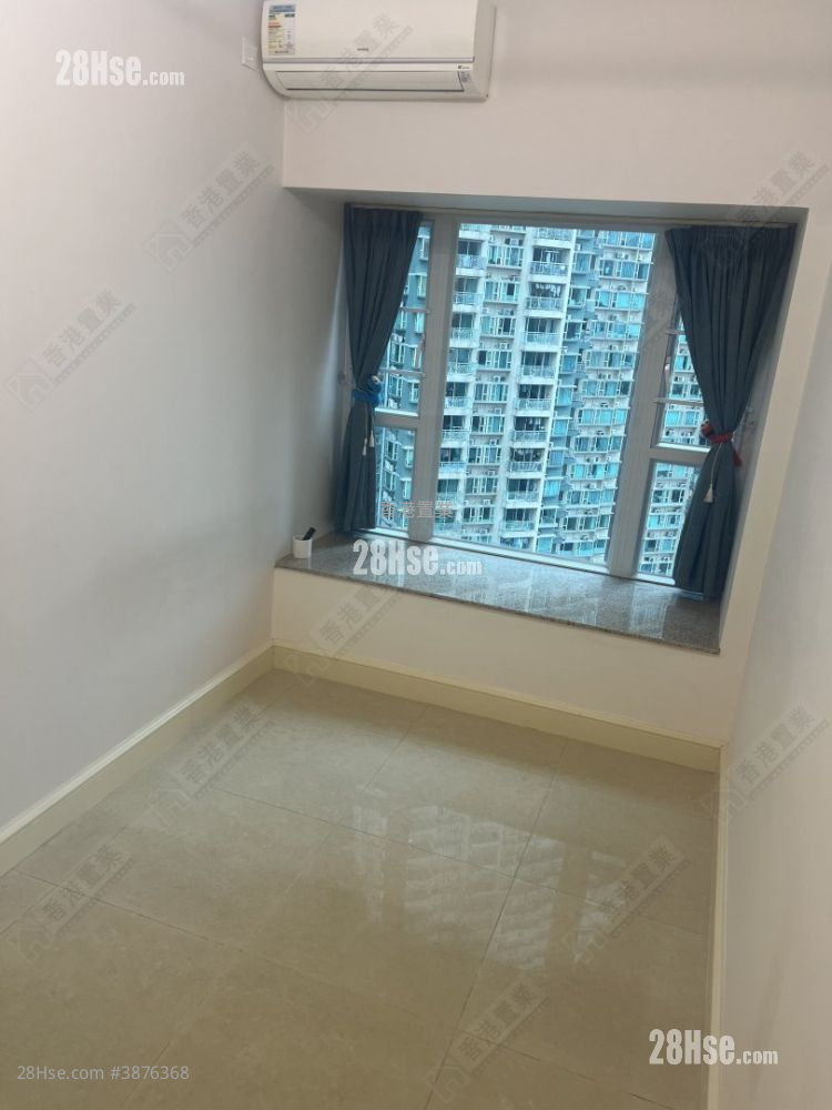 Metro Town Rental 2 Bedrooms , 1 Bathroom 487 ft²