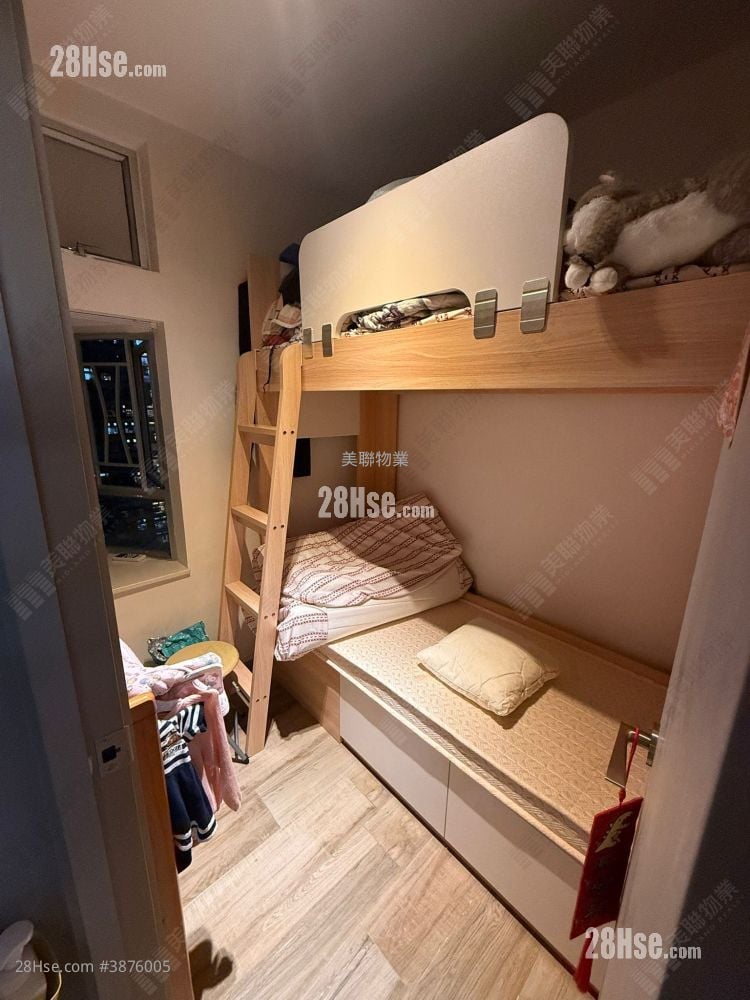 Riviera Gardens Rental 2 Bedrooms , 1 Bathroom 419 ft²