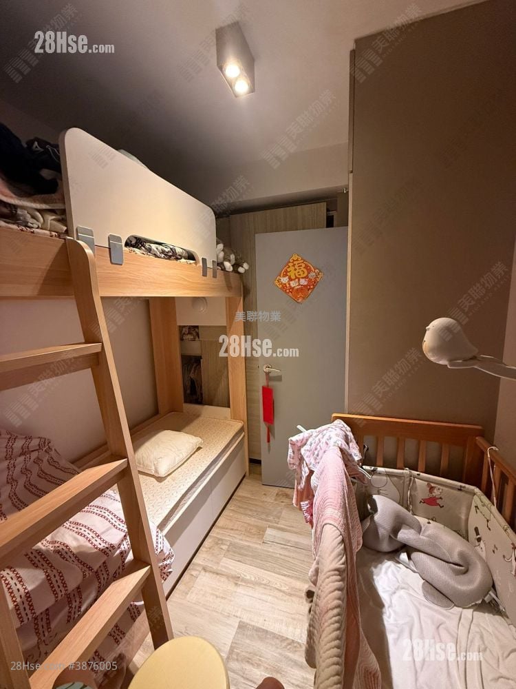 Riviera Gardens Rental 2 Bedrooms , 1 Bathroom 419 ft²