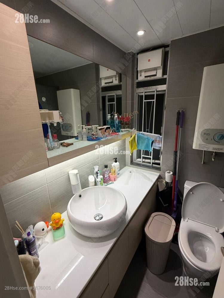 Riviera Gardens Rental 2 Bedrooms , 1 Bathroom 419 ft²