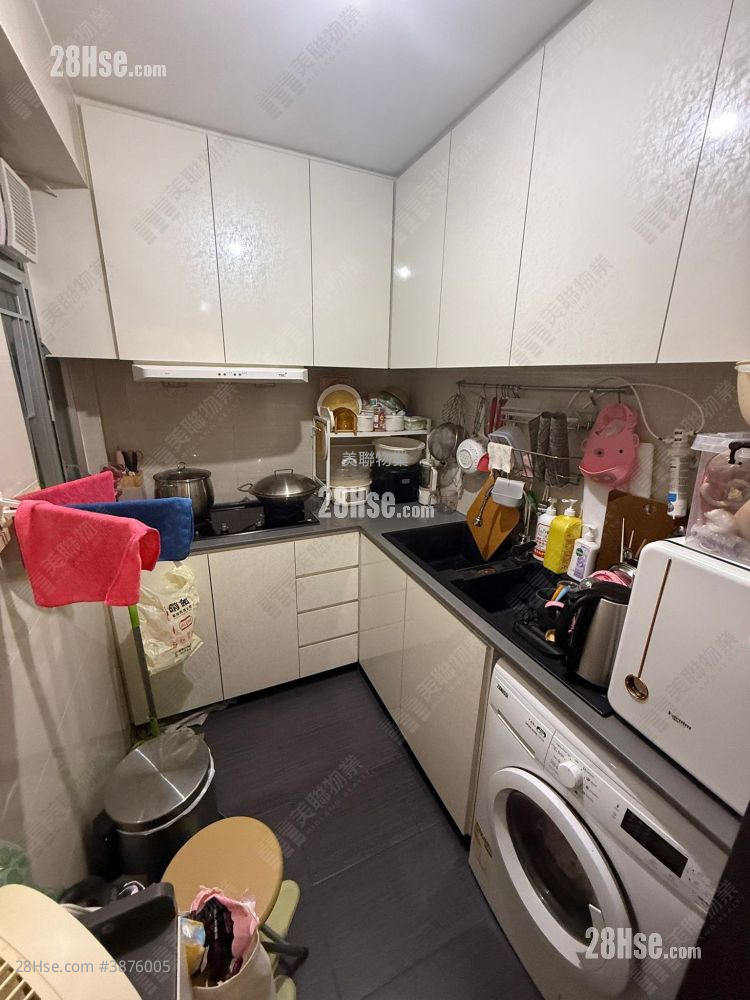 Riviera Gardens Rental 2 Bedrooms , 1 Bathroom 419 ft²
