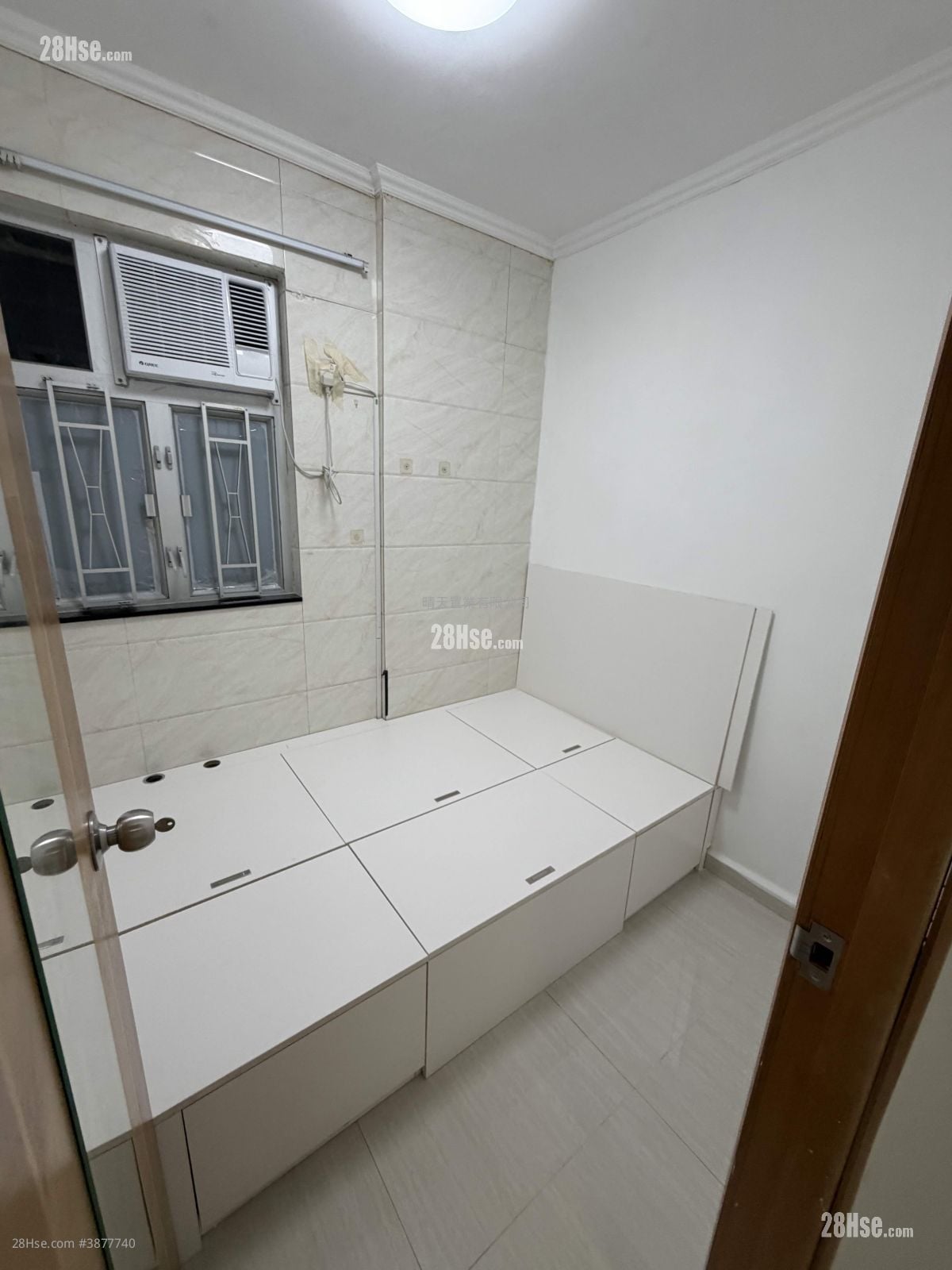 Man Yuen Building Rental 1 Bedroom , 1 Bathroom 160 ft²