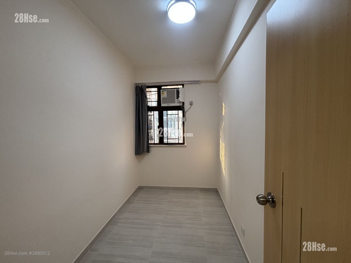 Diamond Court Rental 3 Bedrooms , 1 Bathroom 597 ft²