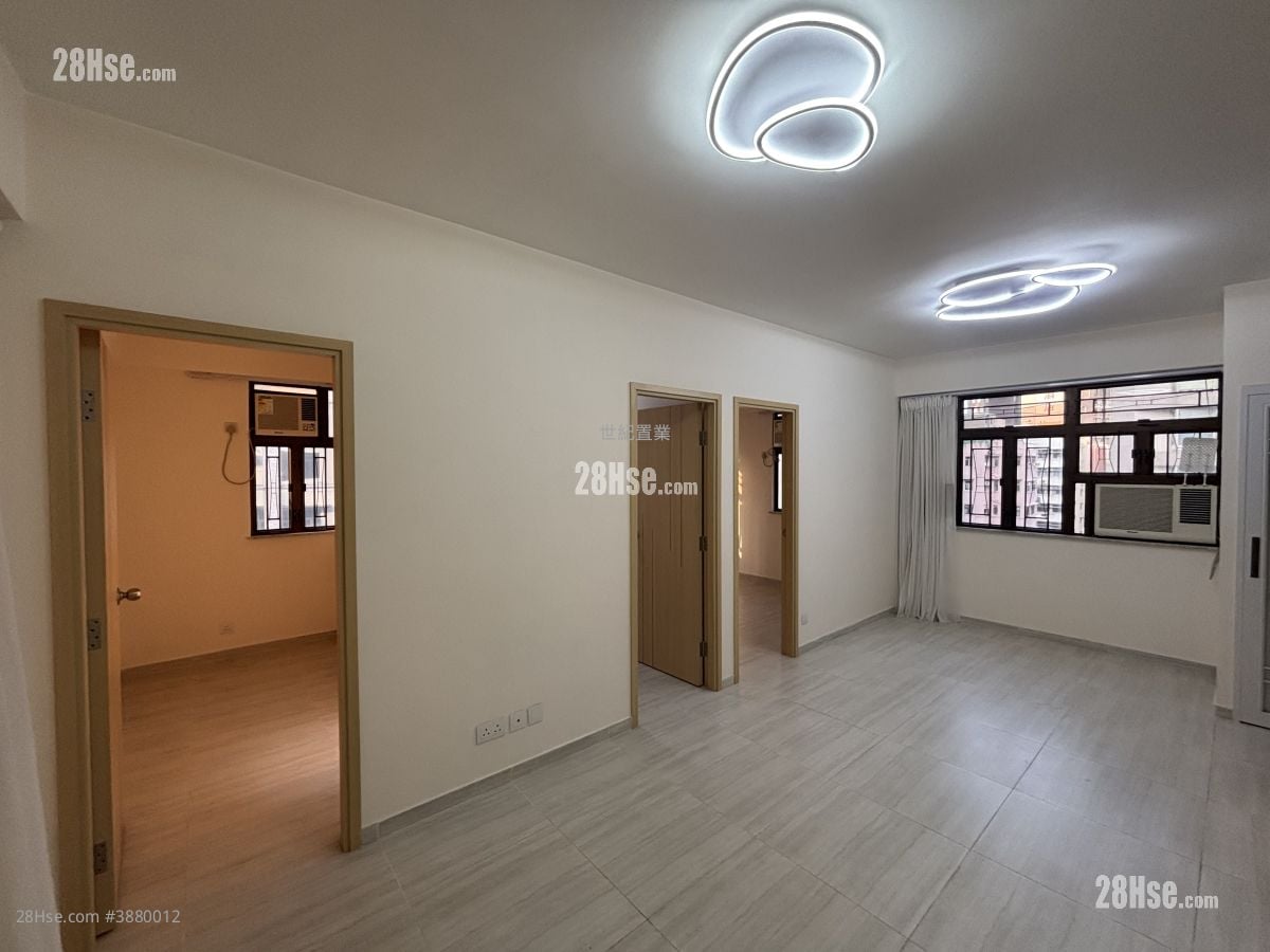 Diamond Court Rental 3 Bedrooms , 1 Bathroom 597 ft²