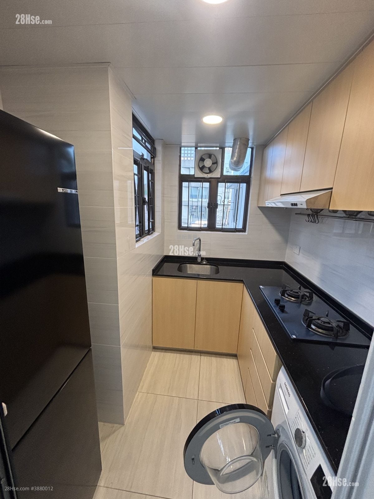 Diamond Court Rental 3 Bedrooms , 1 Bathroom 597 ft²