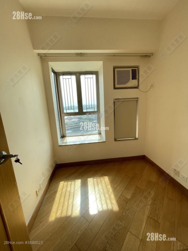 Harbour Green Sell 3 Bedrooms , 1 Bathroom 541 ft²