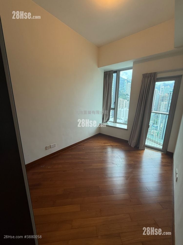 The Avenue Rental 1 Bedroom 455 ft²
