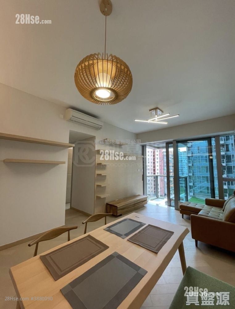Grand Central Sell 3 Bedrooms 862 ft²