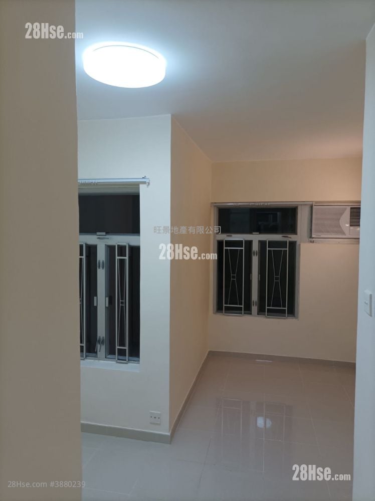 True Corse Tower Rental Studio 197 ft²