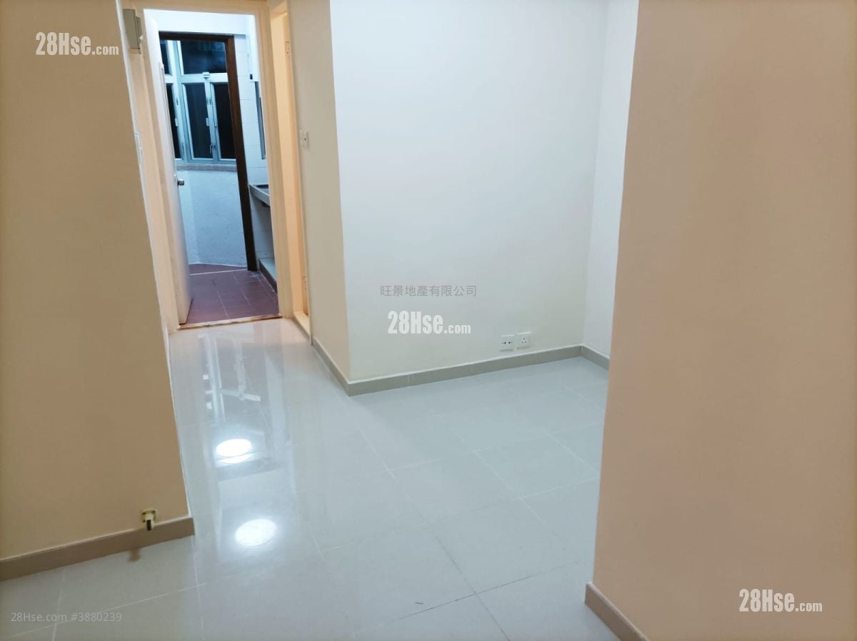 True Corse Tower Rental Studio 197 ft²