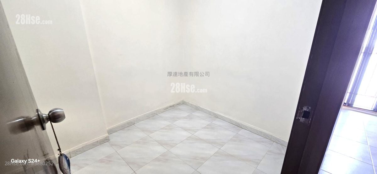 村屋 租盘 2 房 , 1 浴室 400 平方尺
