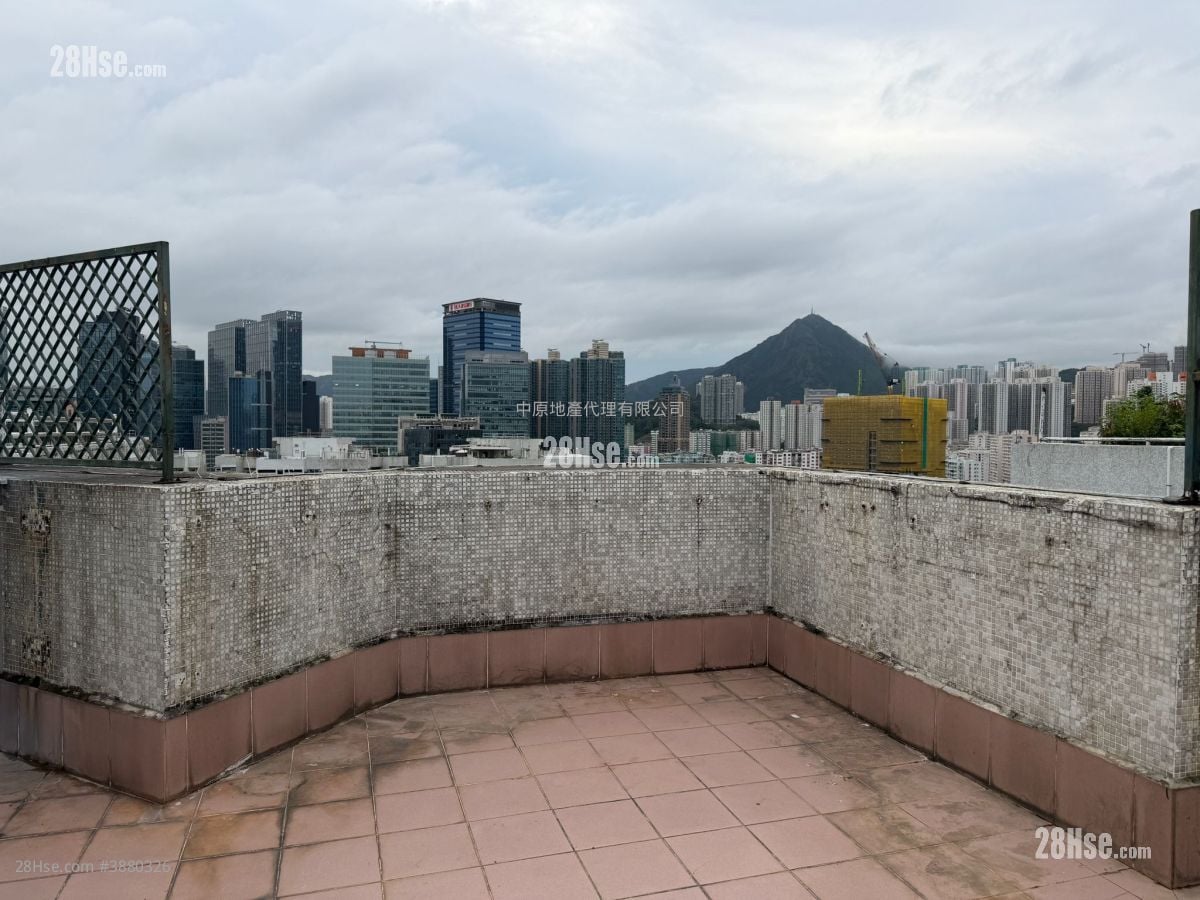 丽港城 售盘 2 房 517 平方尺