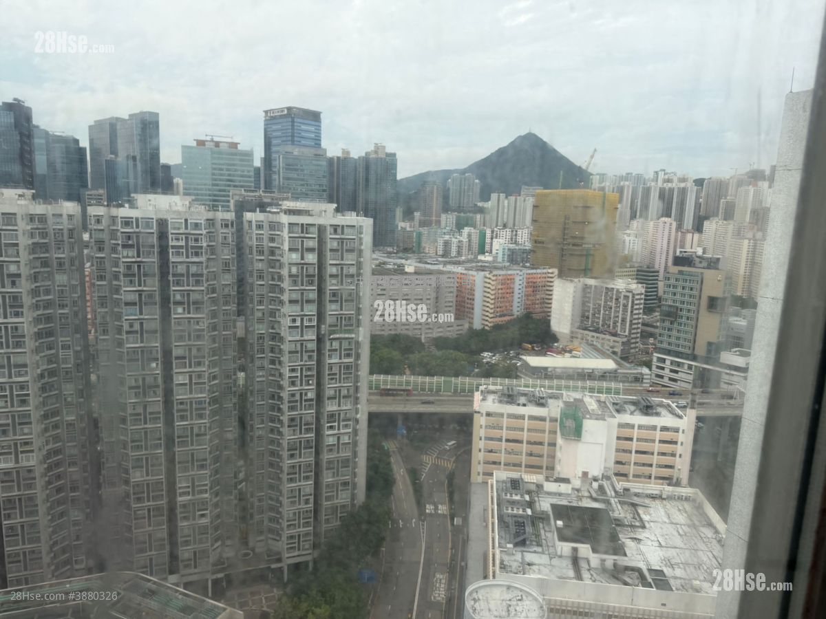 丽港城 售盘 2 房 517 平方尺