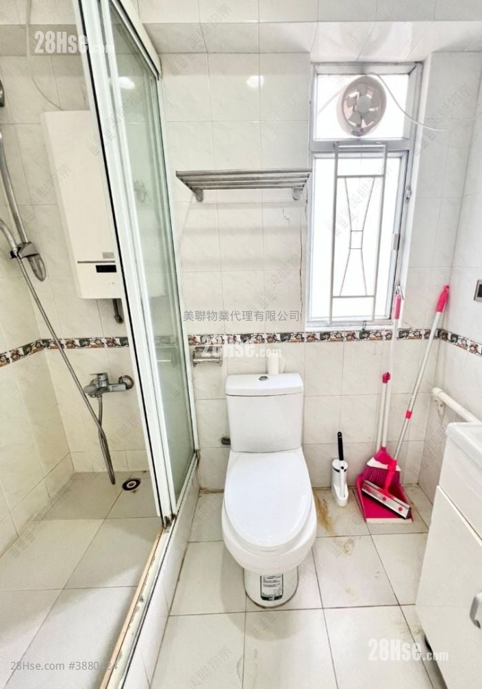 On Ning Garden Sell 2 Bedrooms 431 ft²