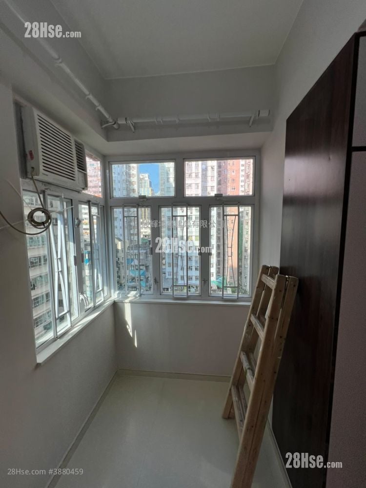 Yau Lee Building Rental 2 Bedrooms 323 ft²