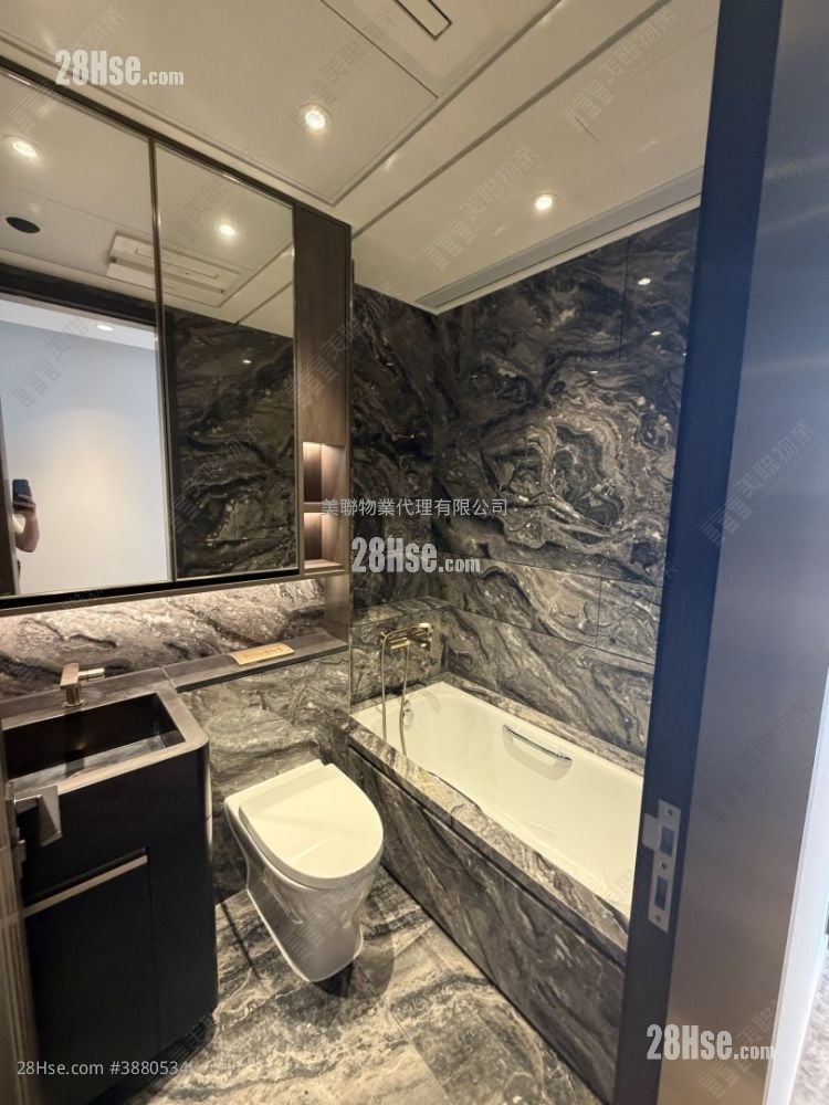 The Knightsbridge Sell 4 Bedrooms , 3 Bathrooms 1,259 ft²