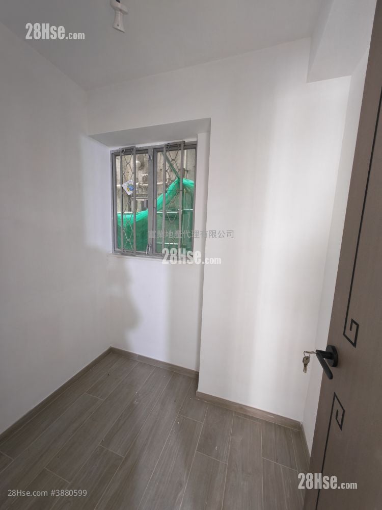 Whampoa Garden Rental 4 Bedrooms , 2 Bathrooms 681 ft²