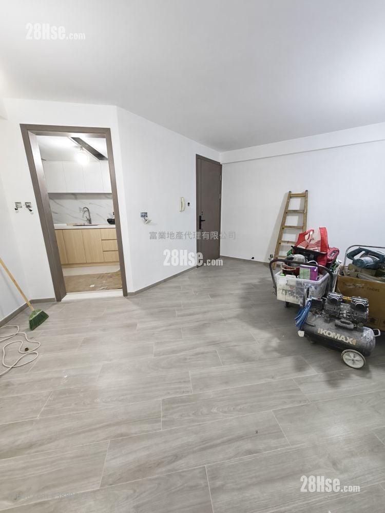 Whampoa Garden Rental 4 Bedrooms , 2 Bathrooms 681 ft²